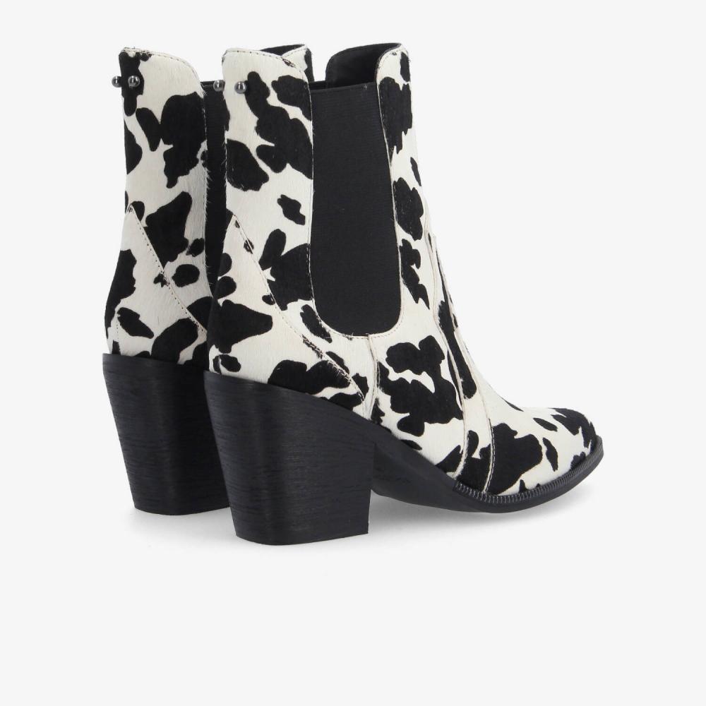 SCHMOOVE — leonie-chelsea-w-pony-cow-blanc-noir